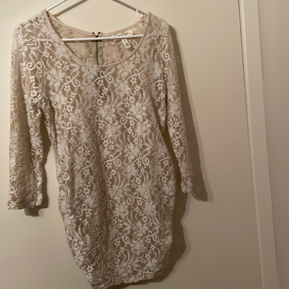 Lace maternity blouse size m